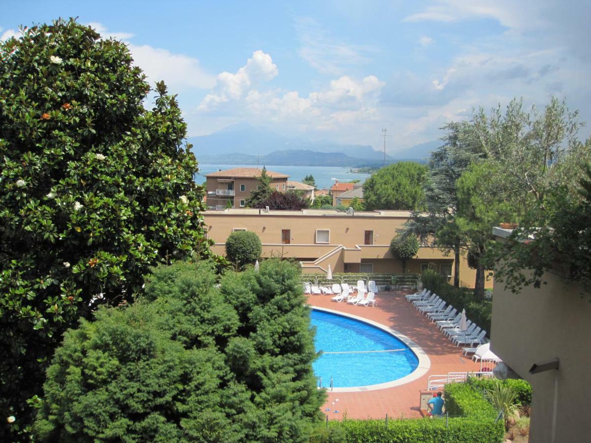 Appartamento La Madonnina Di Cathy Peschiera del Garda Exterior foto