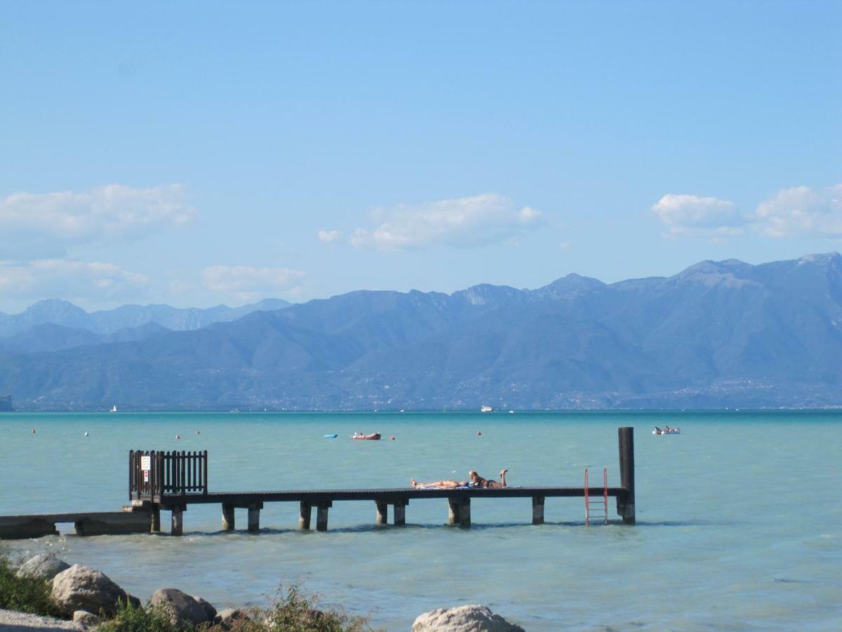 Appartamento La Madonnina Di Cathy Peschiera del Garda Exterior foto